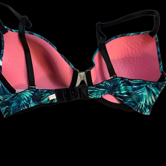 VS Pink Wear everywhere Bra - Picture 3 of 11